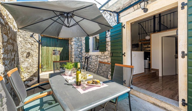 1 bedroom beach front home in Zaton
