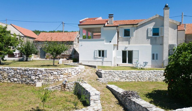1 bedroom beautiful apartment in Podgrade in Podgrade