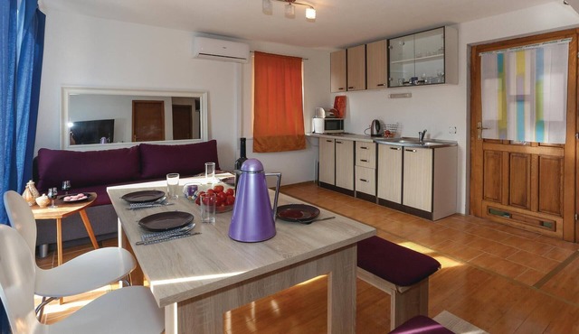 1 bedroom cozy apartment in Slatine