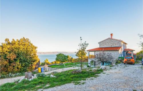 1 Bedroom Gorgeous Apartment In Gondolici