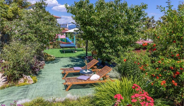 1 Bedroom Stunning Apartment In Lovran