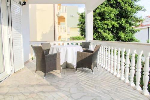 1 bedroom/terrace - Makarska riviera Promajna