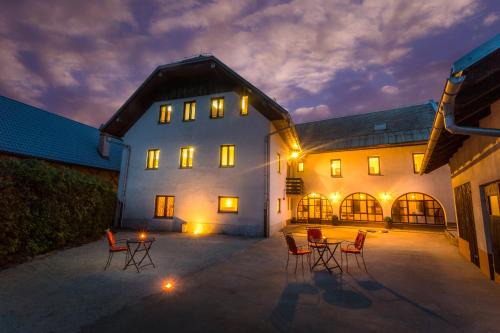 1A Adventure Hostel in Lesce