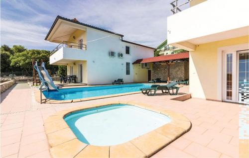 2 Bedroom Amazing Apartment In Labin