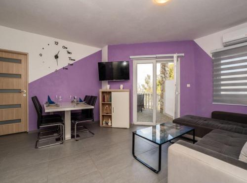 2 Bedroom apartment with Sea view in Benkovac