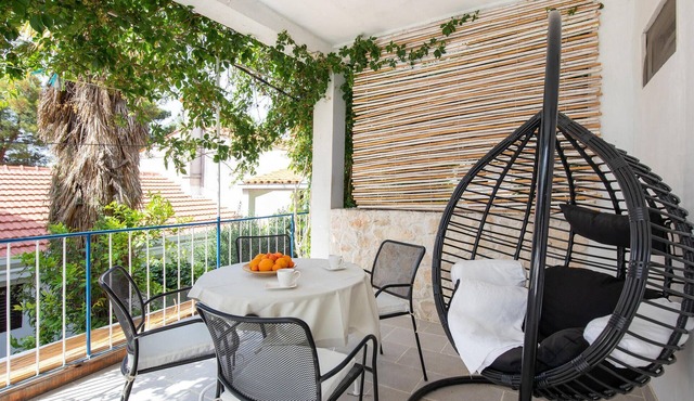2 bedroom beach front apartment in Klek