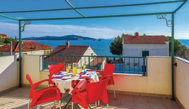 2 bedroom beautiful apartment in Seget Vranjica