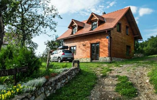2 Bedroom Cozy Home In Kuterevo