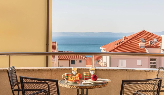 2 bedroom lovely apartment in Makarska