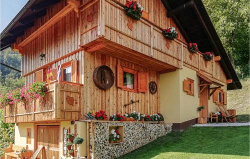 2 Bedroom Lovely Home In Luce in Luce