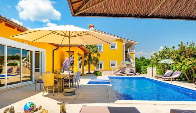 2 bedroom stunning apartment in Labin in Labin