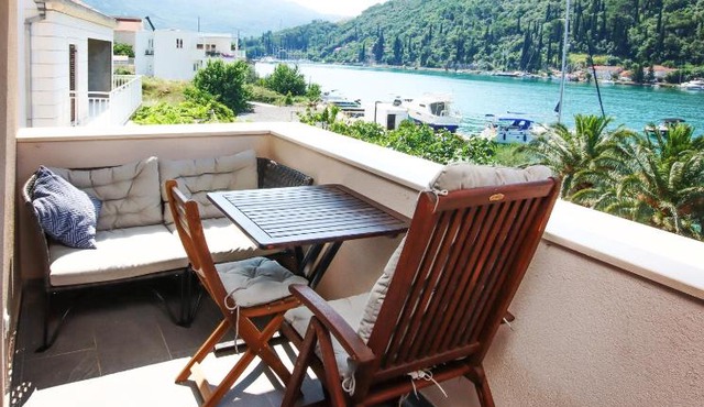 2 bedroom sunny apartment