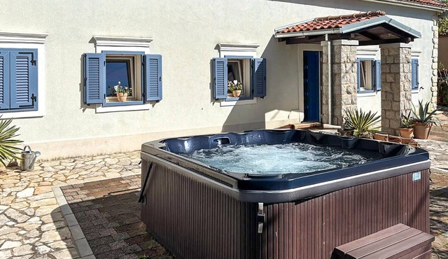 3 bedroom gorgeous home in Krasica
