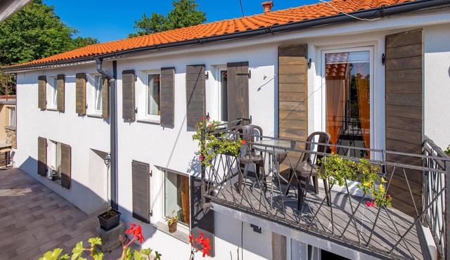 3 bedroom lovely home in Jurdani