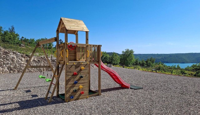 3 bedroom luxurious home in Labin