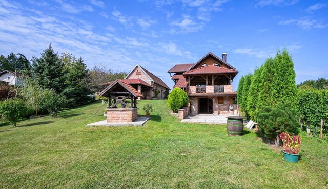 3 bedroom nice home in Novi Marof