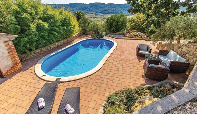 3 bedroom stunning apartment in Supetarska Draga