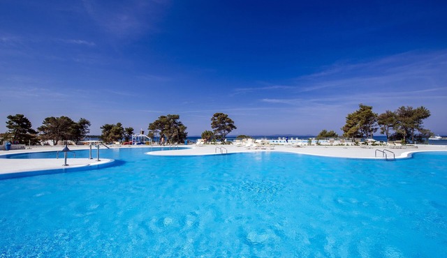 4 * apartments/5-6pax.