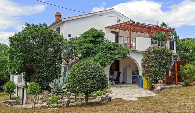 4 bedroom amazing home in Trgetari in Trgetari