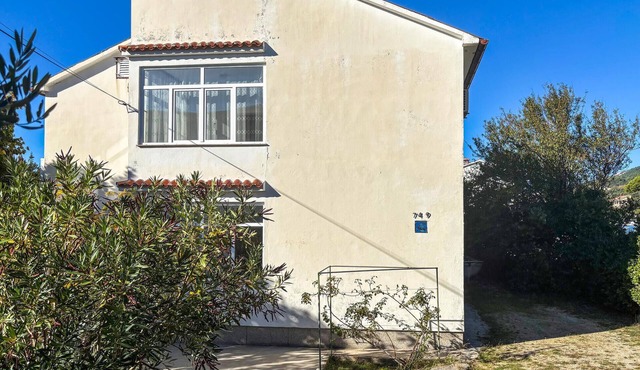 4 bedroom lovely apartment in Banjol
