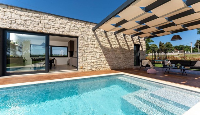 Absolute dream villa with pool, sauna, jacuzzi, 6 bikes, table tennis, outdoor kitchen, barbecue fireplace