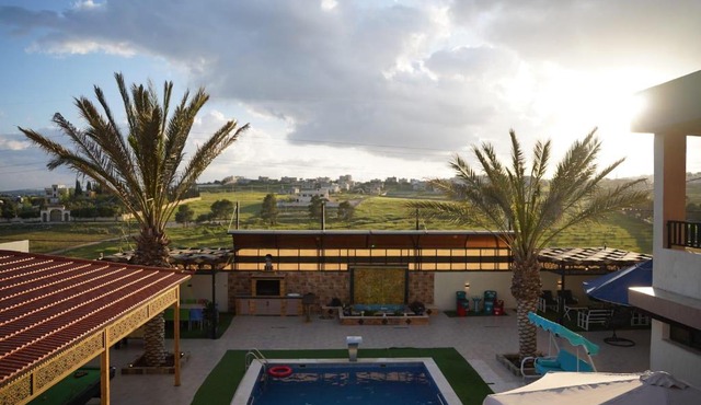 Alsoradi villa vipes in Bal‘amā
