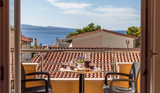 Amazing apartment in Baska Voda