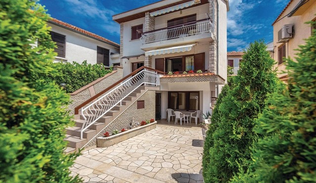 Amazing apartment in Jadranovo with WiFi in Jadranovo