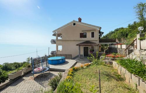 Amazing Apartment In Kolavici With House Sea View in Slatina