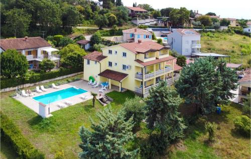 Amazing Apartment In Porec With Wifi