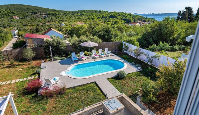 Amazing home in Brbinj