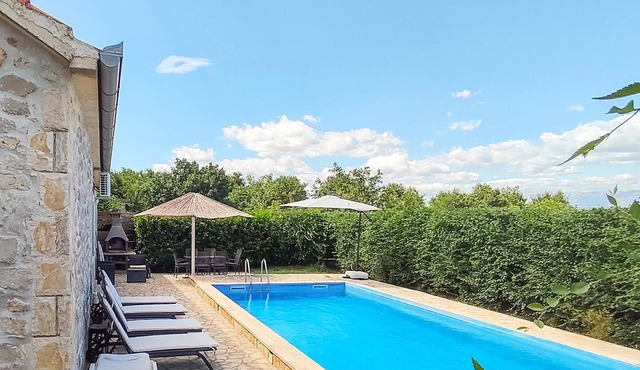 Amazing home in Lisane Tinjske in Lisane Tinjske