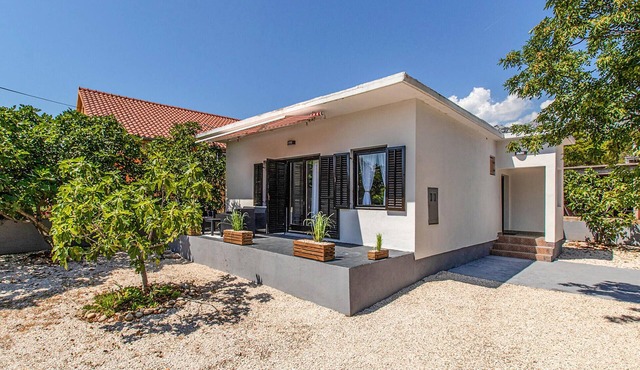 Amazing home in Seline with WiFi