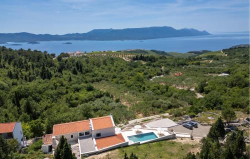 Amazing Home In Slivno Ravno With Sauna