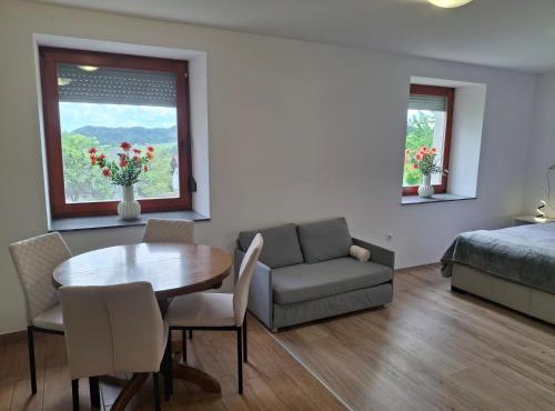 Angela Apartment Rooms in Planina pri Sevnici