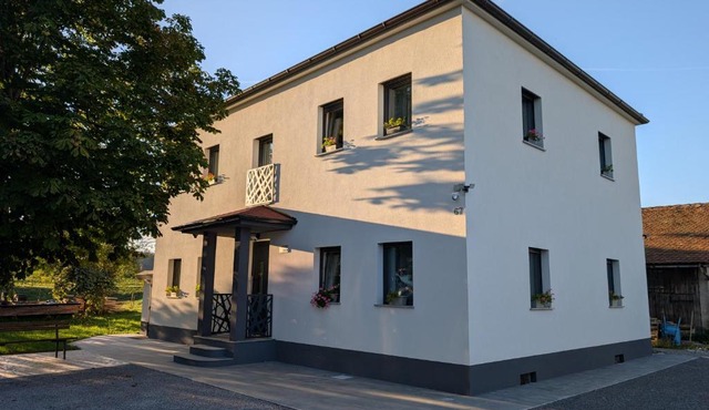 Apartma Pod Kostanjem in Prestranek