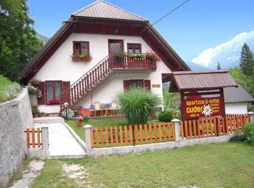 Apartmaji in Sobe Cuder in Bovec