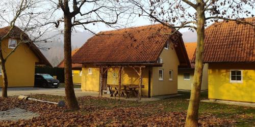 Apartmajske hiške Lubadarček in Podcetrtek