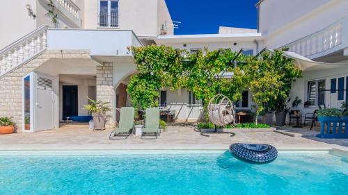 Apartman Barbara 1 by Villas Guide in Tribunj