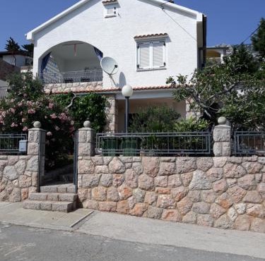 Apartman Grospic 2 in Cesarica