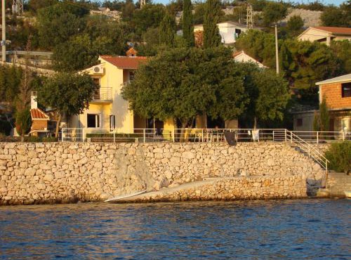 Apartmani Lisak Ugrina in Barić Draga