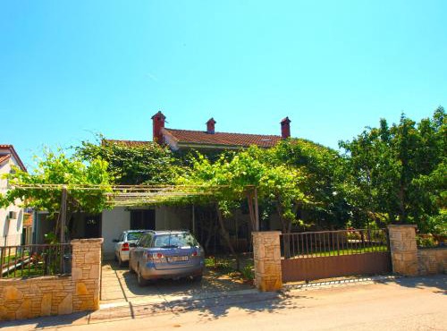 Apartmensts Nikola 1023 in Fažana