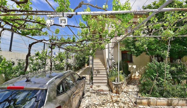 Apartment 2428/206887 (Istria - Pula), 4500m from the beach in Pula