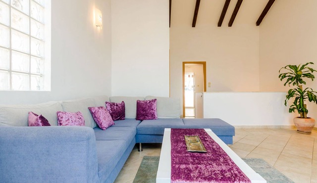 Apartment Alba- Duplex Two Bedroom Apartment with Shared Pool and Sea View