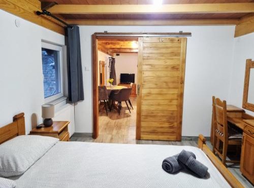Apartment and room Babe Mare