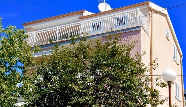 Apartment Belu