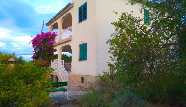 Apartment Bura