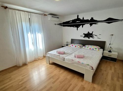 Apartment Deni