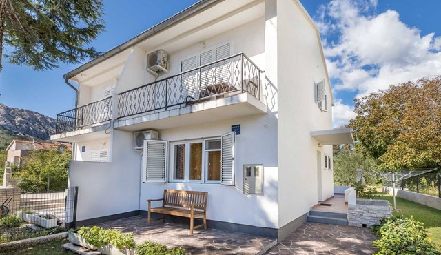 Apartment Jadranka with garden and barbeque