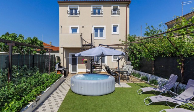 Apartment L&V by Interhome in Pula/Galižana